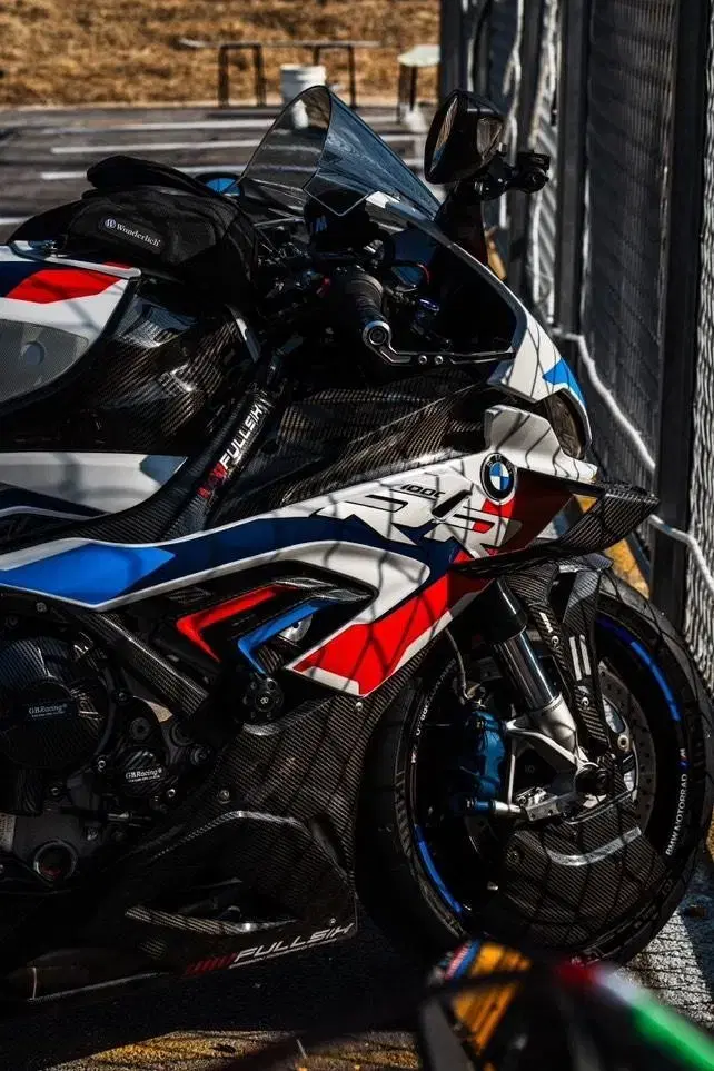 22년식(23년4월등록)m1000rr